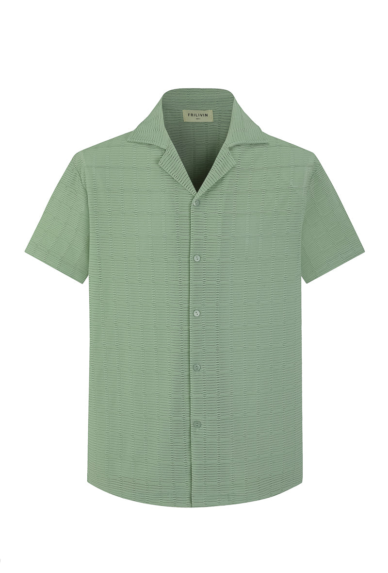 Short-sleeved pleated shirt with revere collar