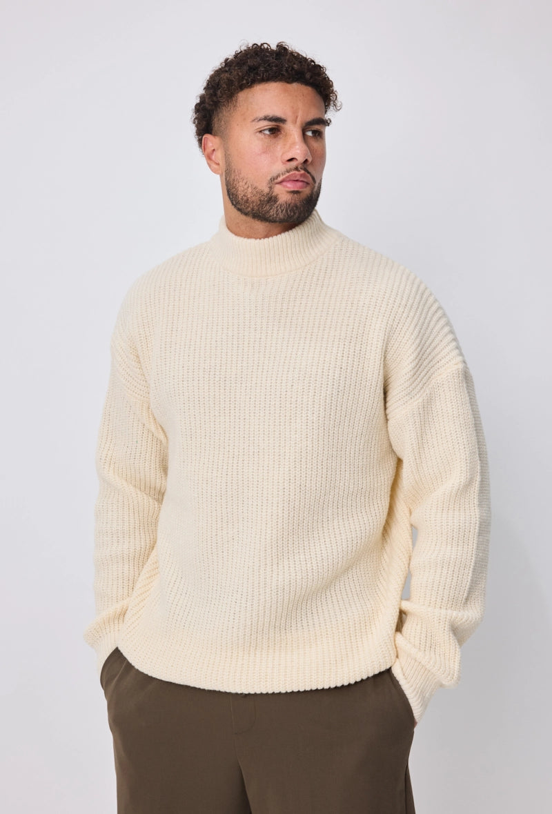 Pull uni col haut