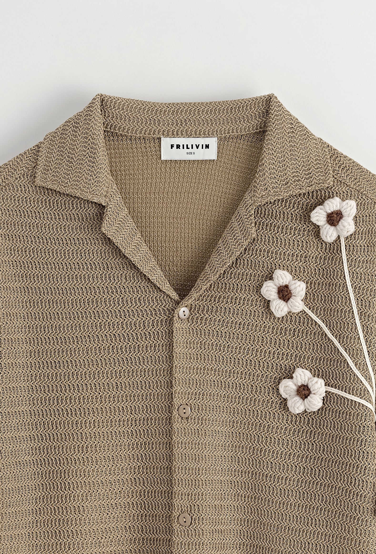 Chemise unie manches courtes