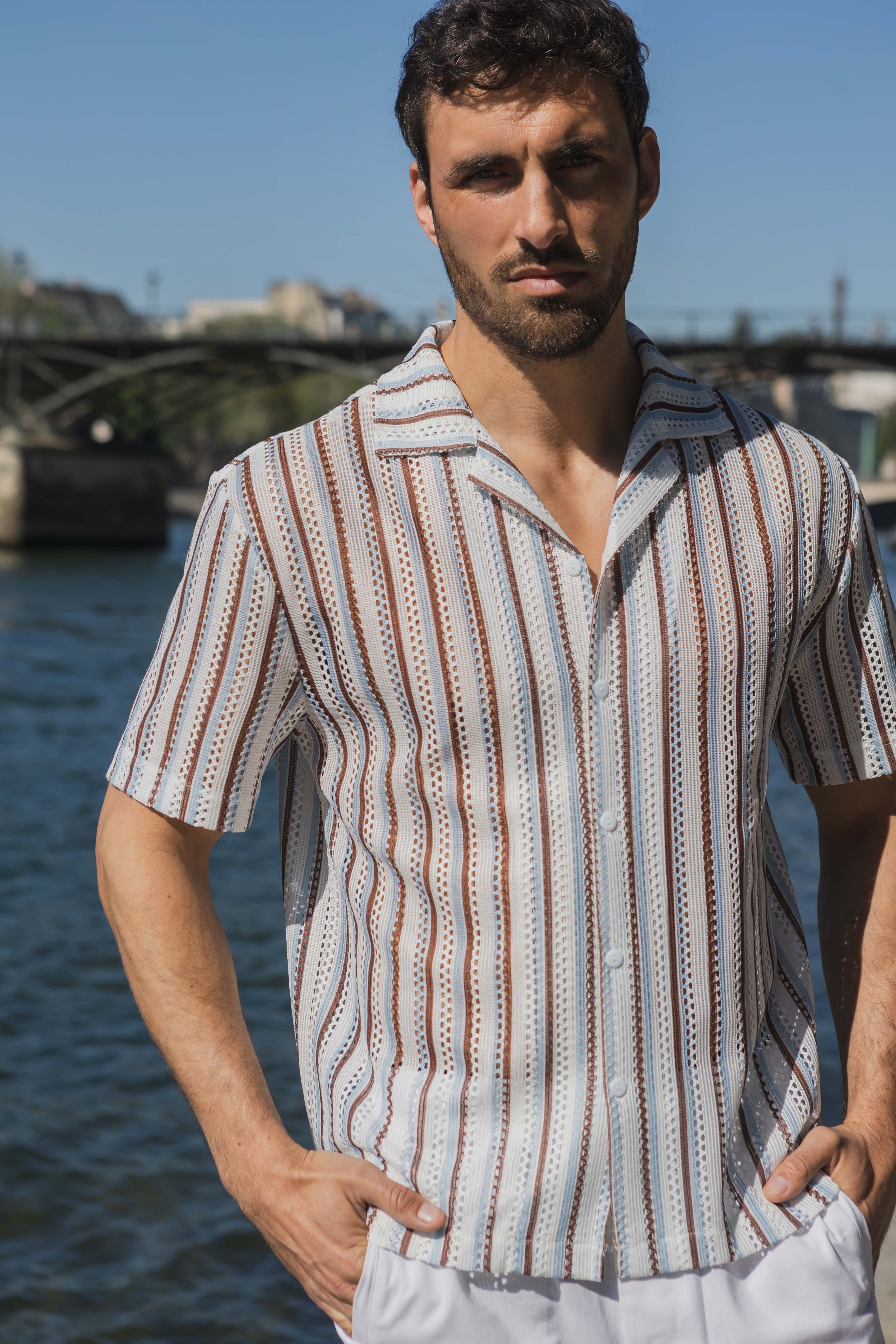 Chemise rayée col cubain