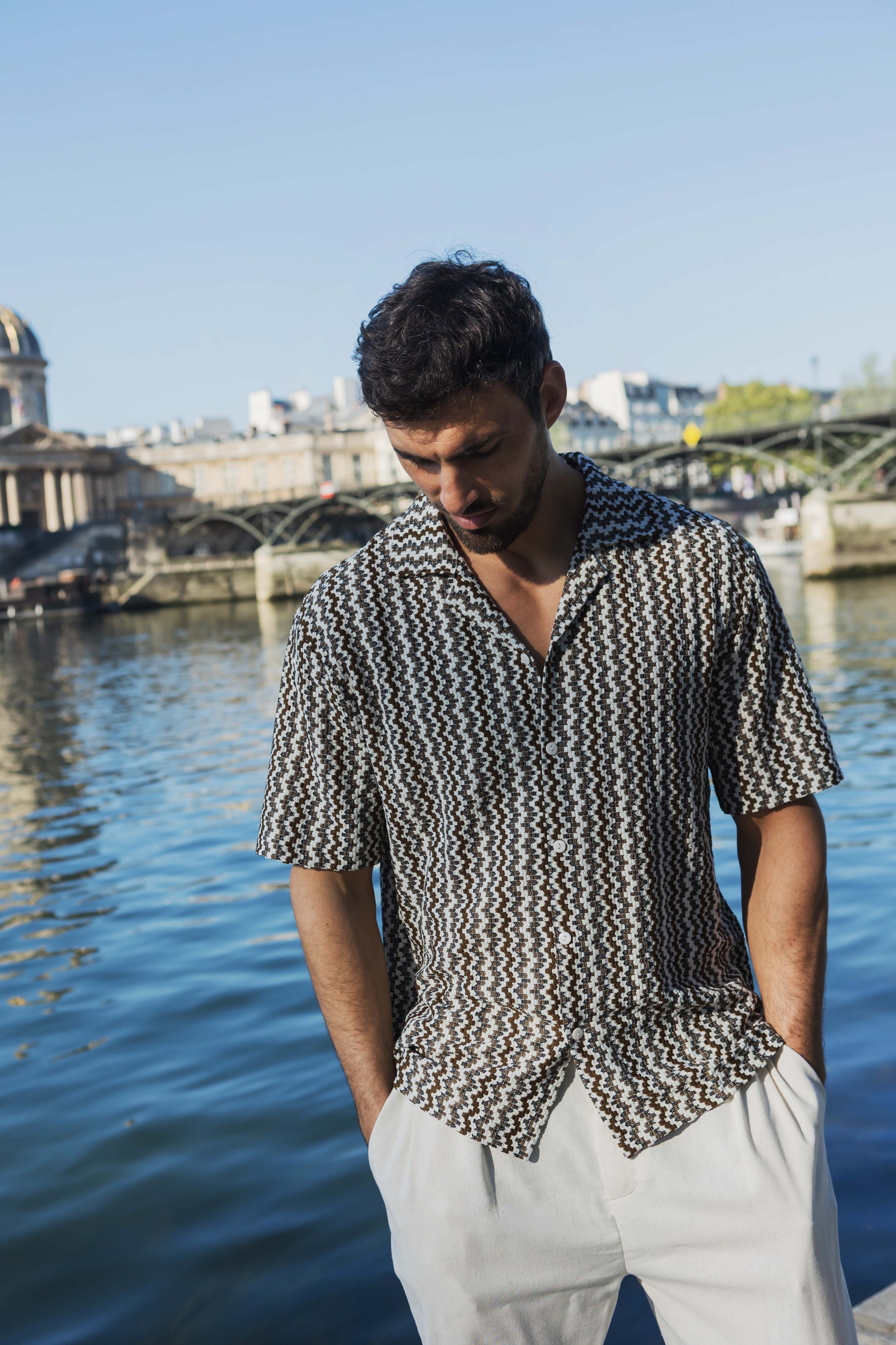 Chemise motif graphique resort