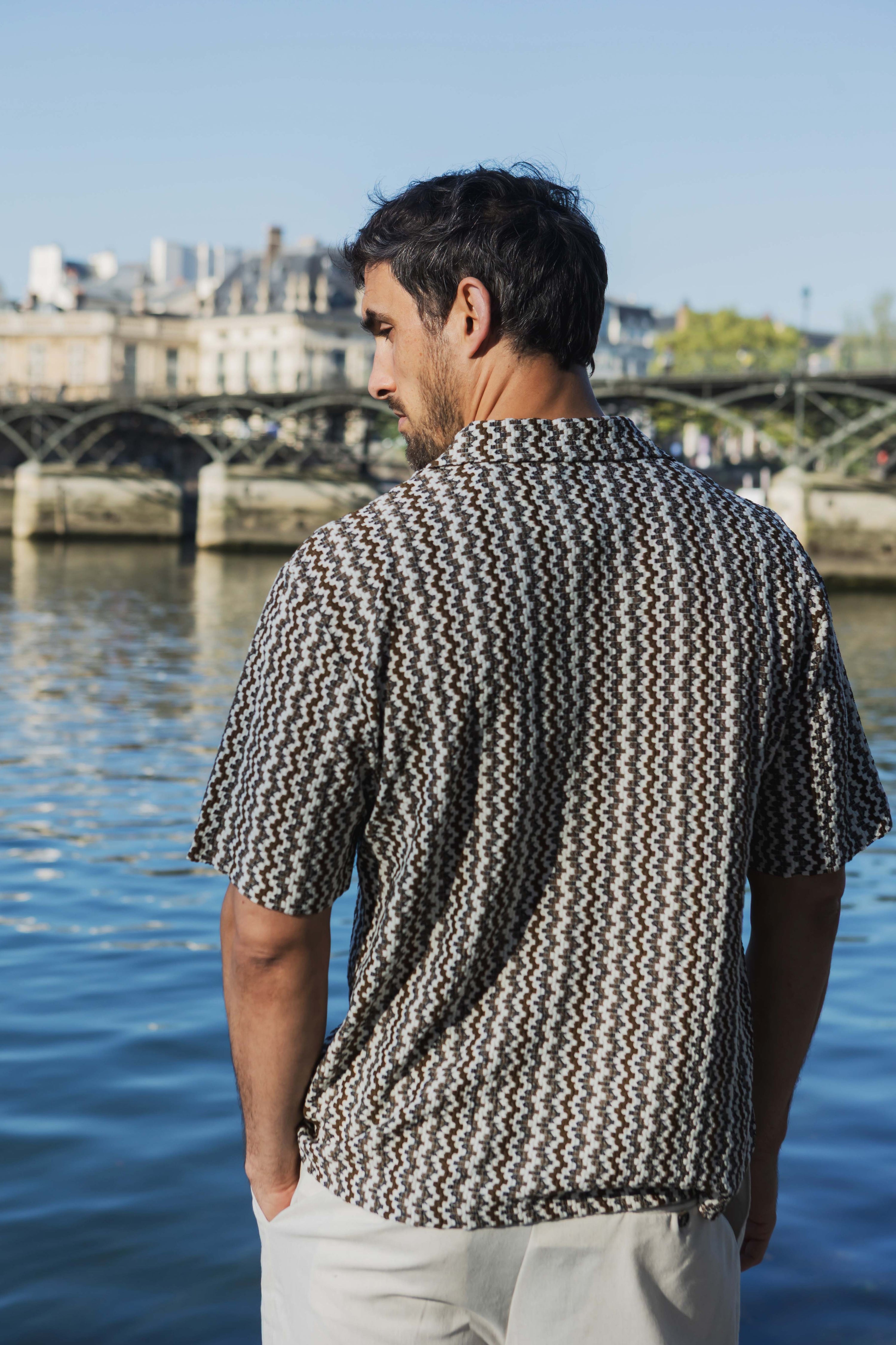 Chemise motif graphique resort