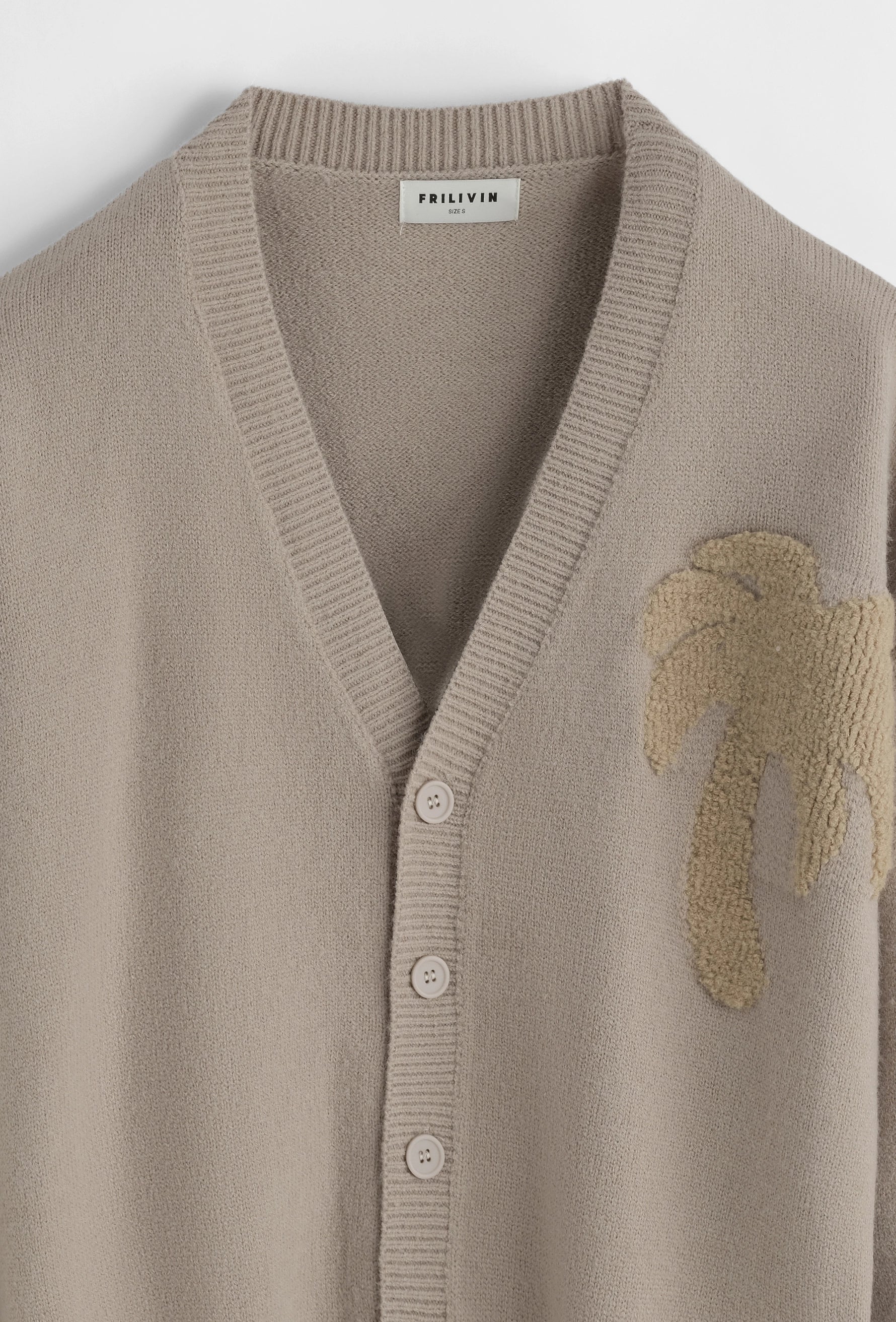 Pull homme avec fermeture boutonnée