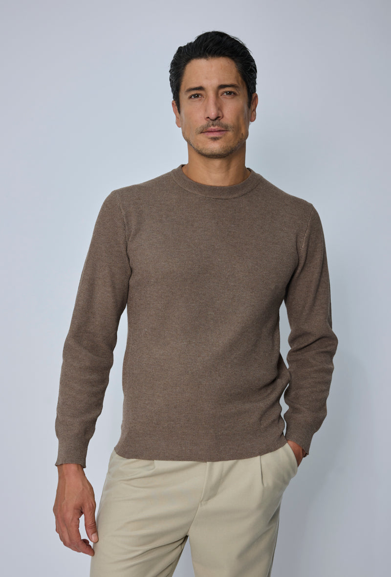 Pull col rond ajusté