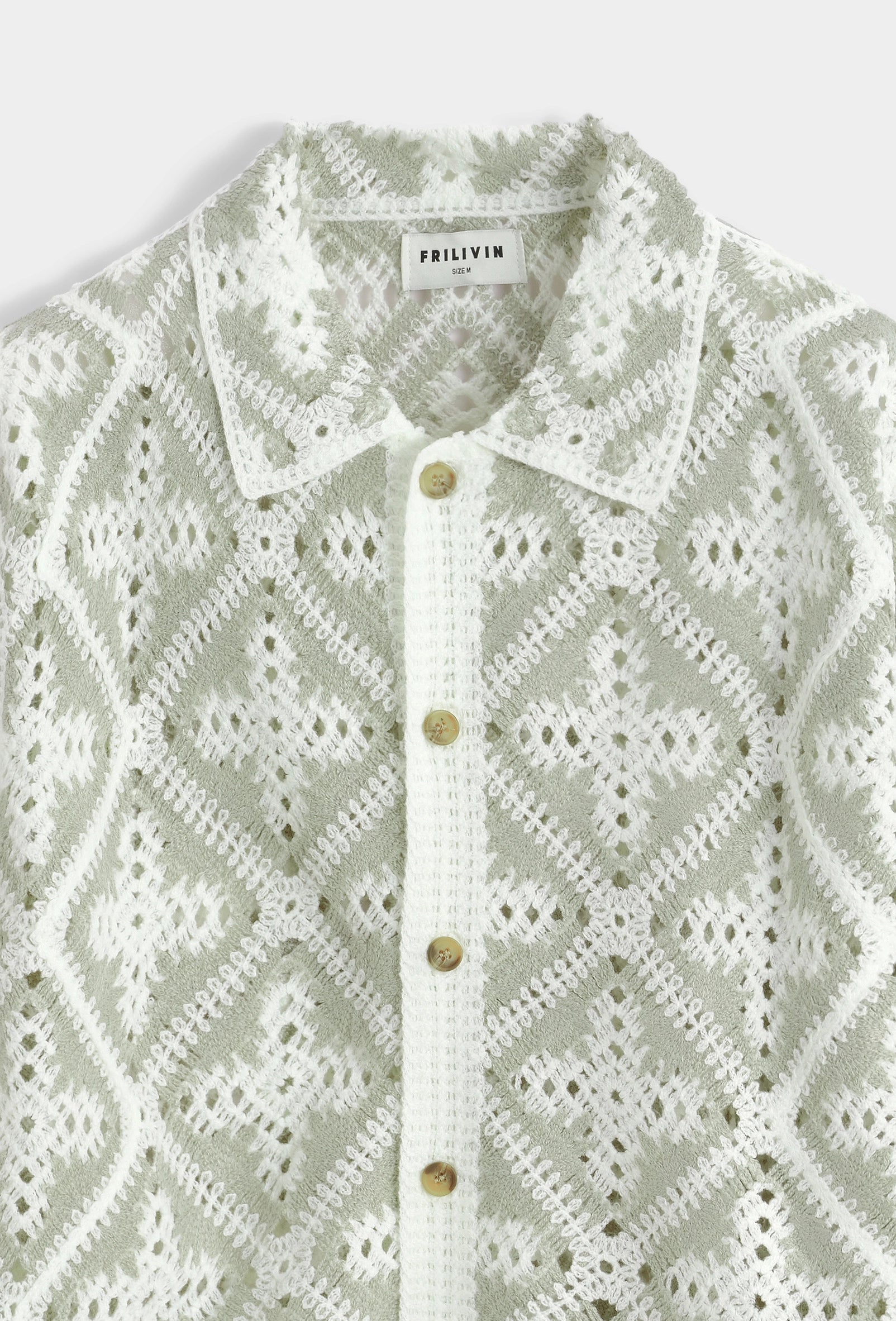 Chemise à crochet à motif