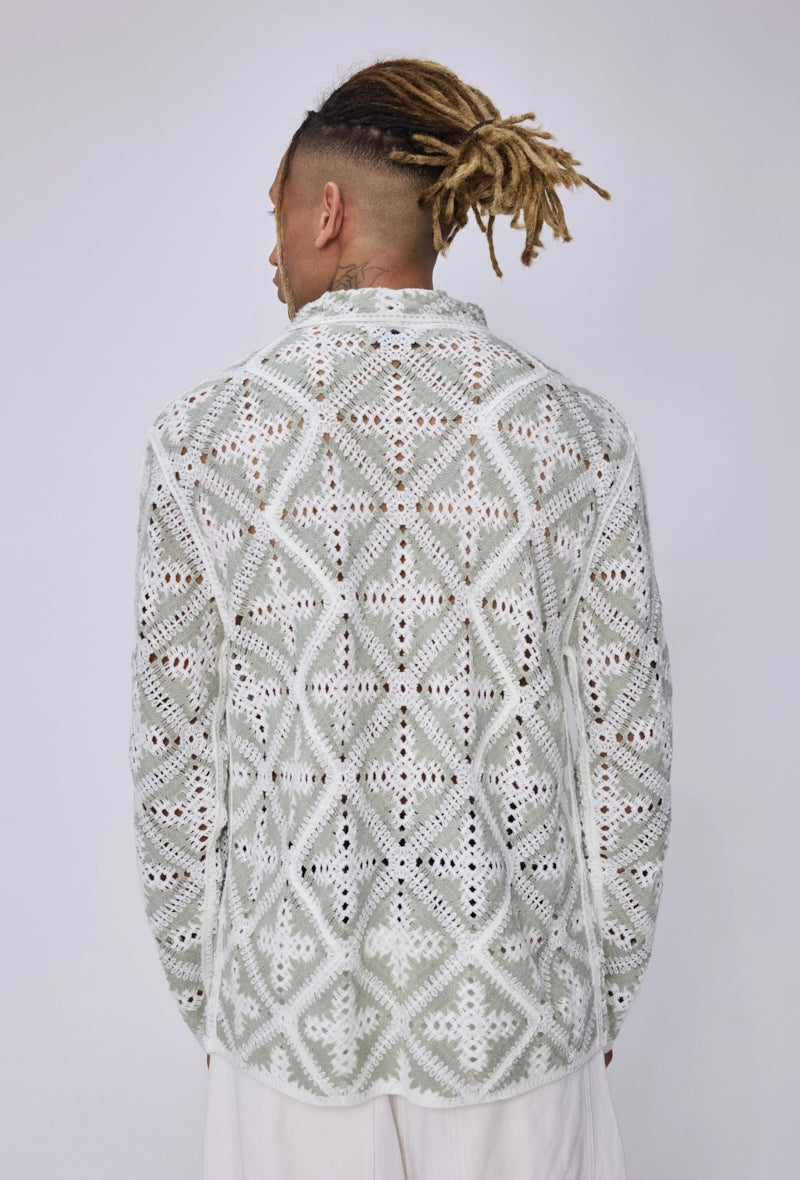 Chemise à crochet à motif