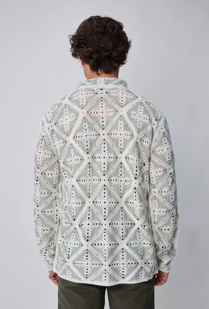 Chemise à crochet à motif