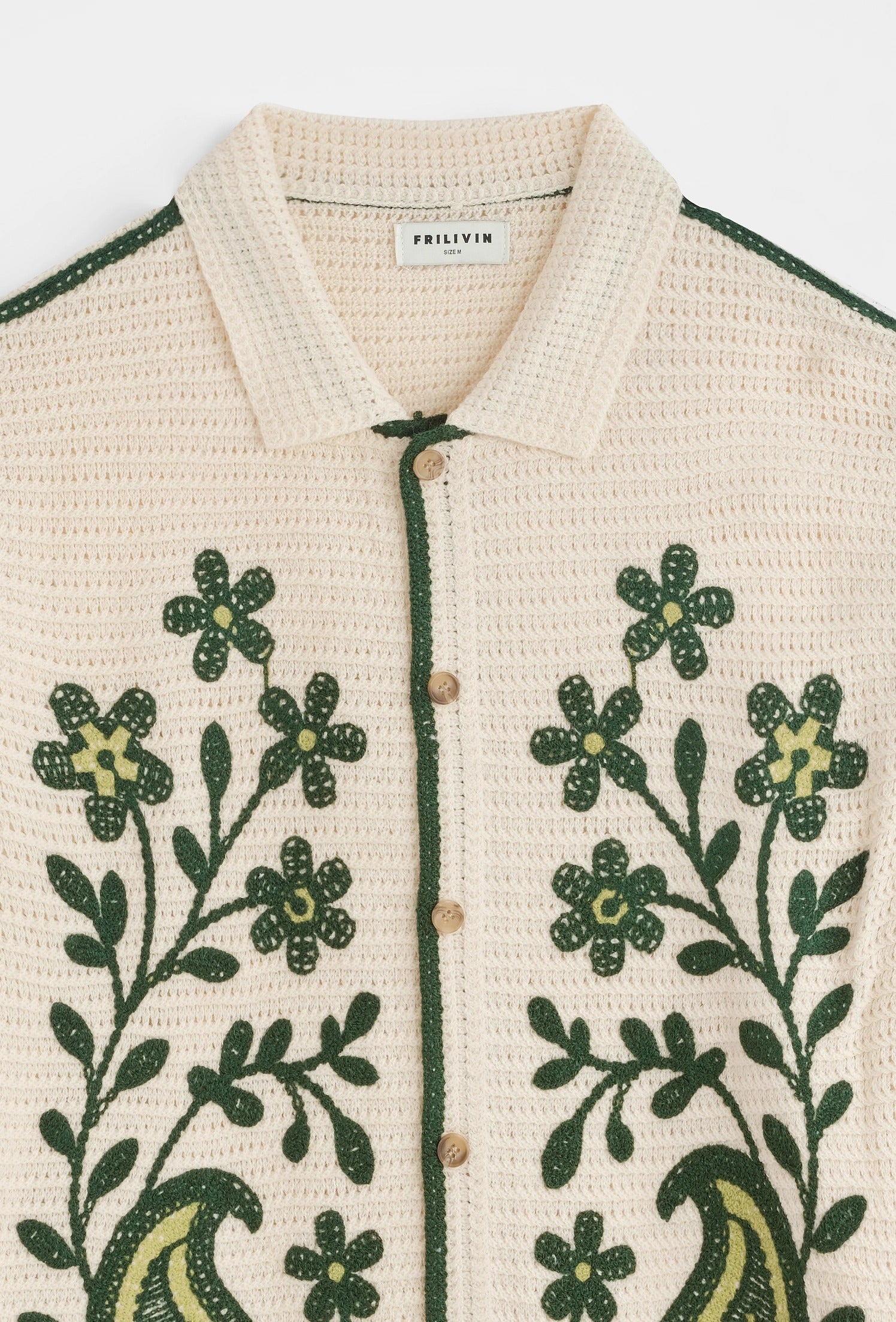 Chemise brodée style resort