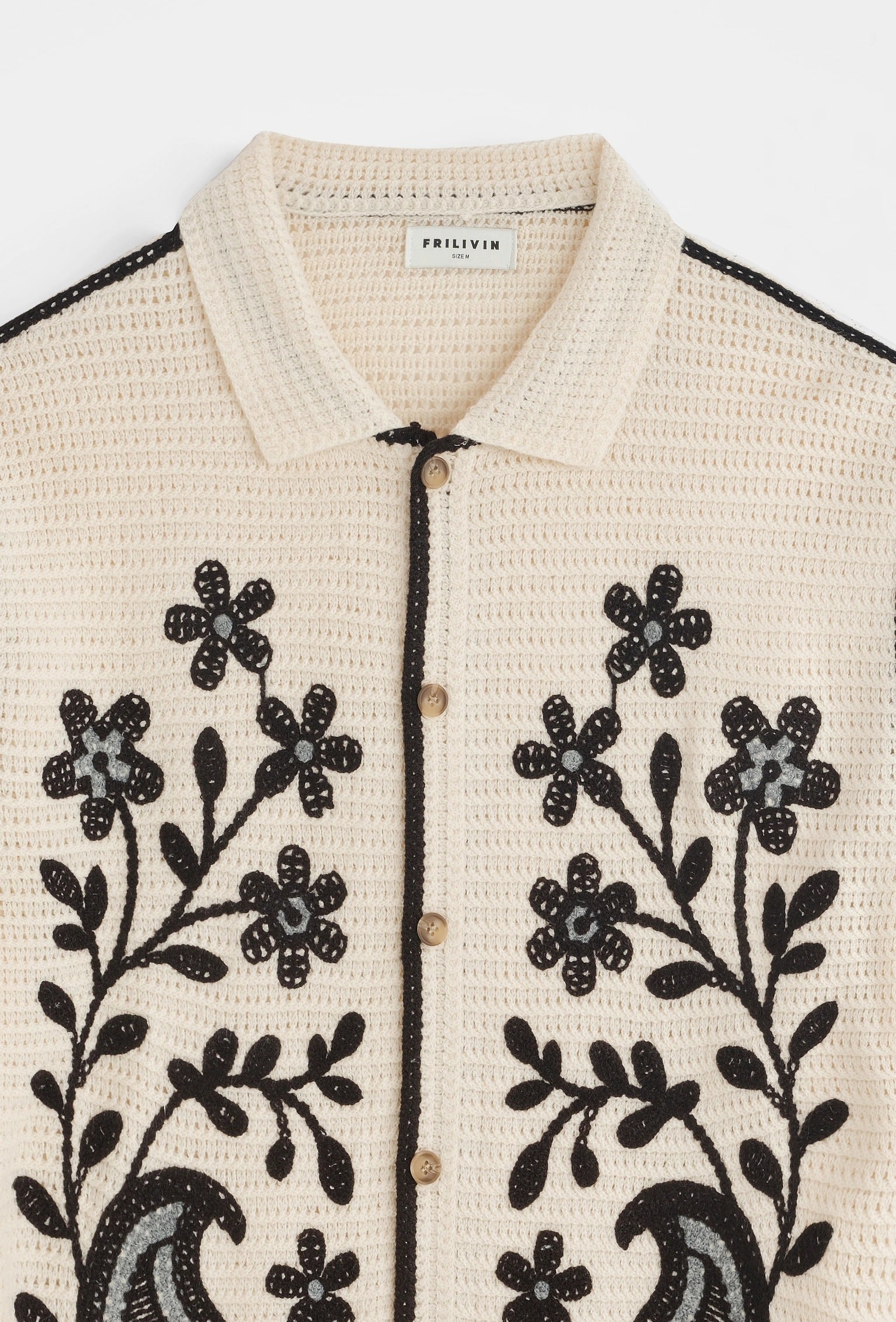 Chemise brodée style resort