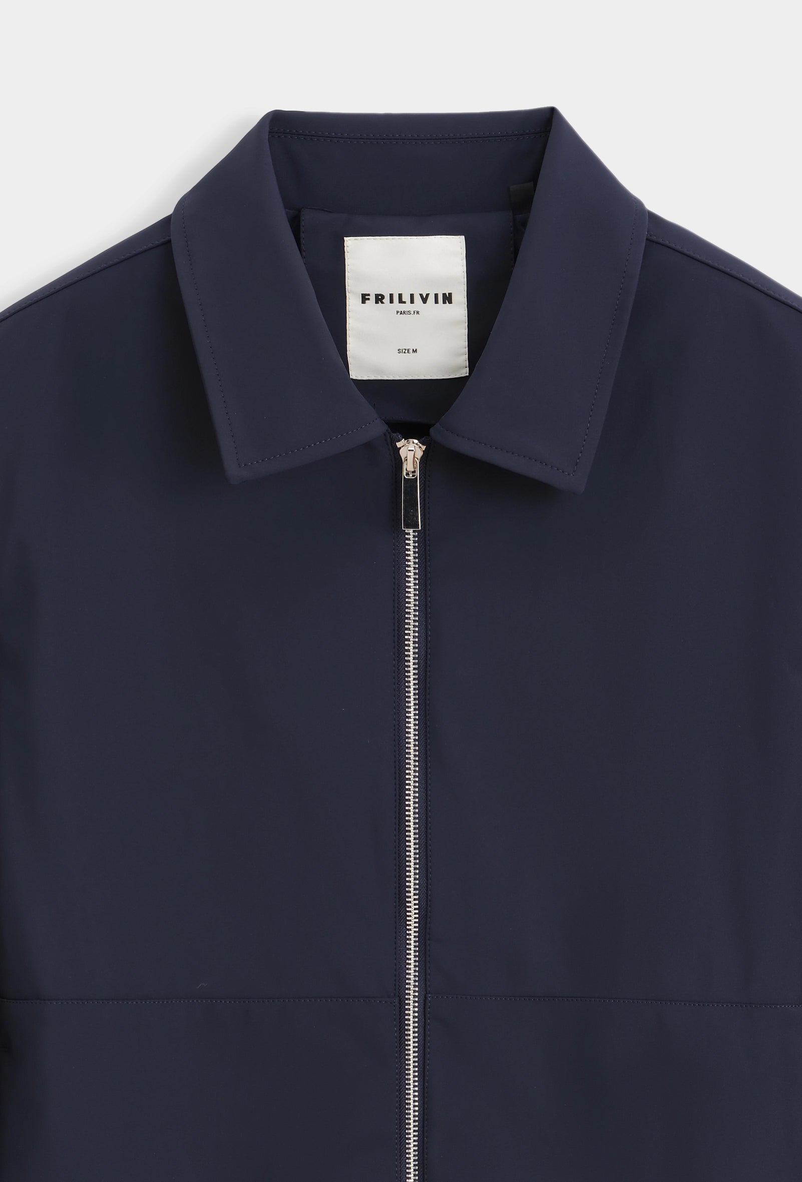 Veste zippée en tissu lisse au tombé net