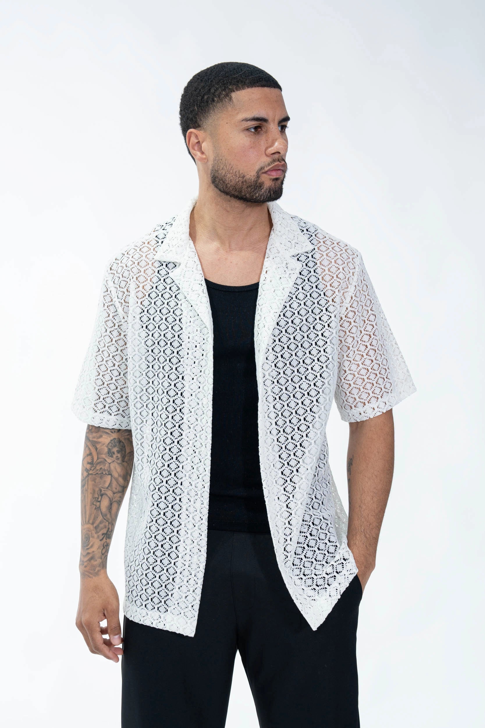 Chemise en dentelle texture classique