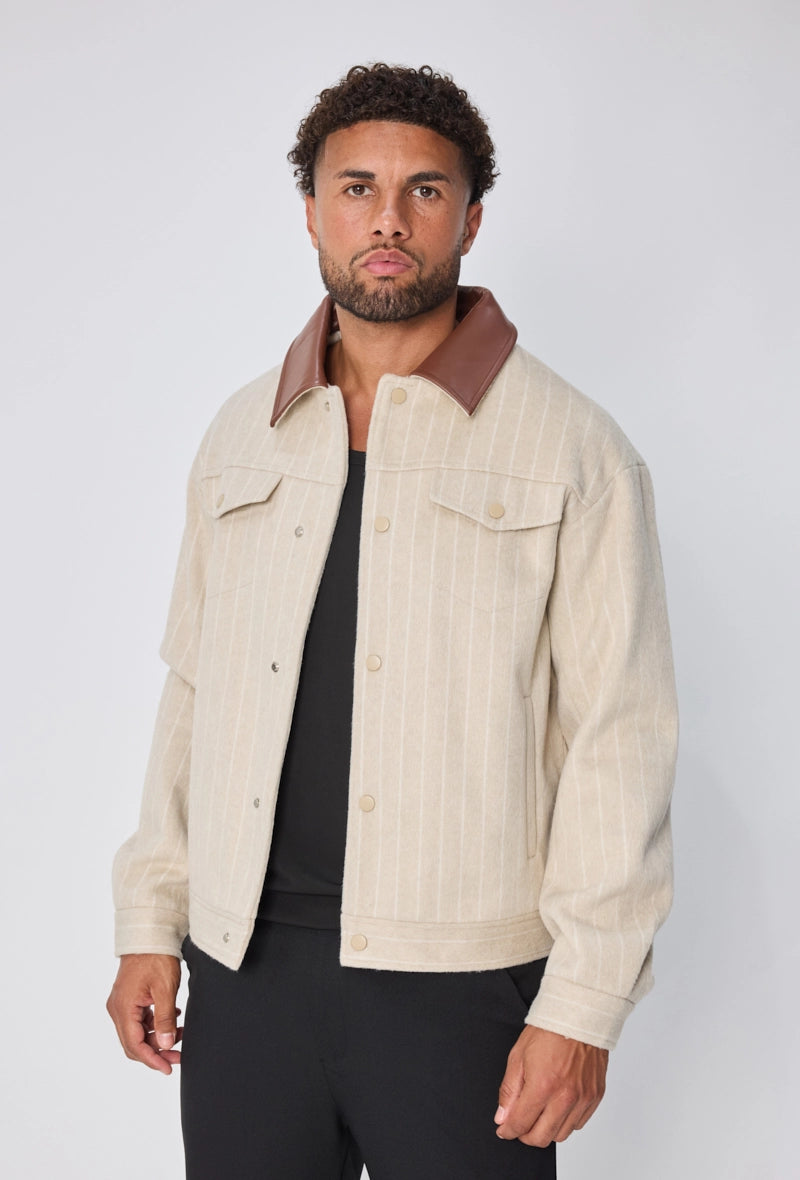Veste à rayures avec col contrasté