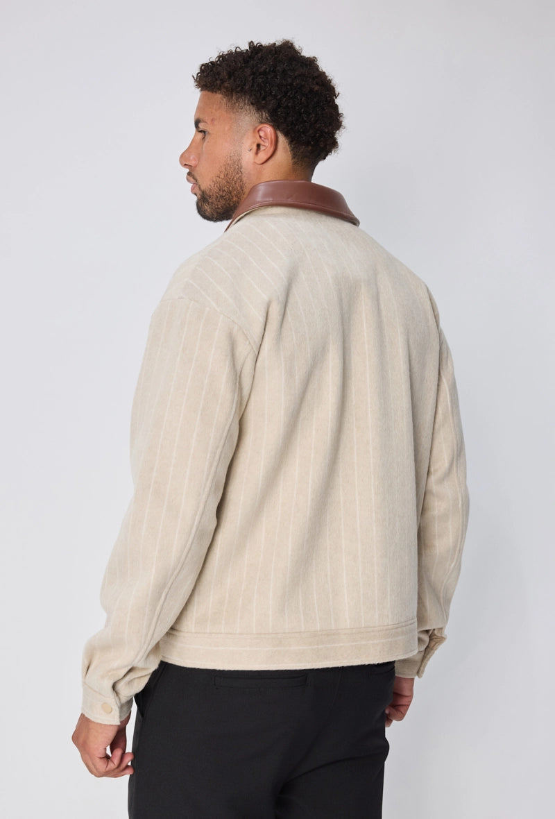 Veste à rayures avec col contrasté