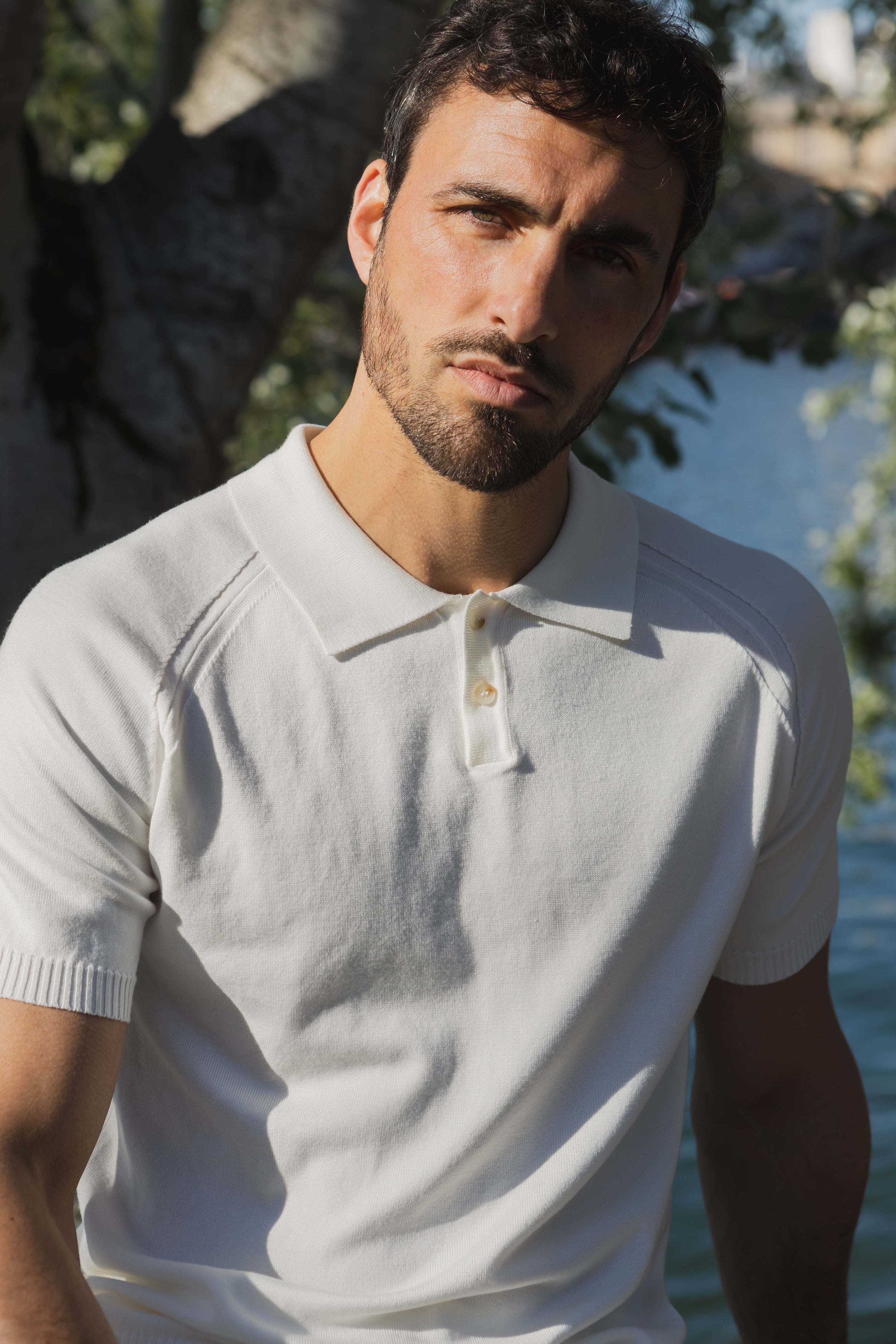 Short-sleeved plain knitted polo shirt