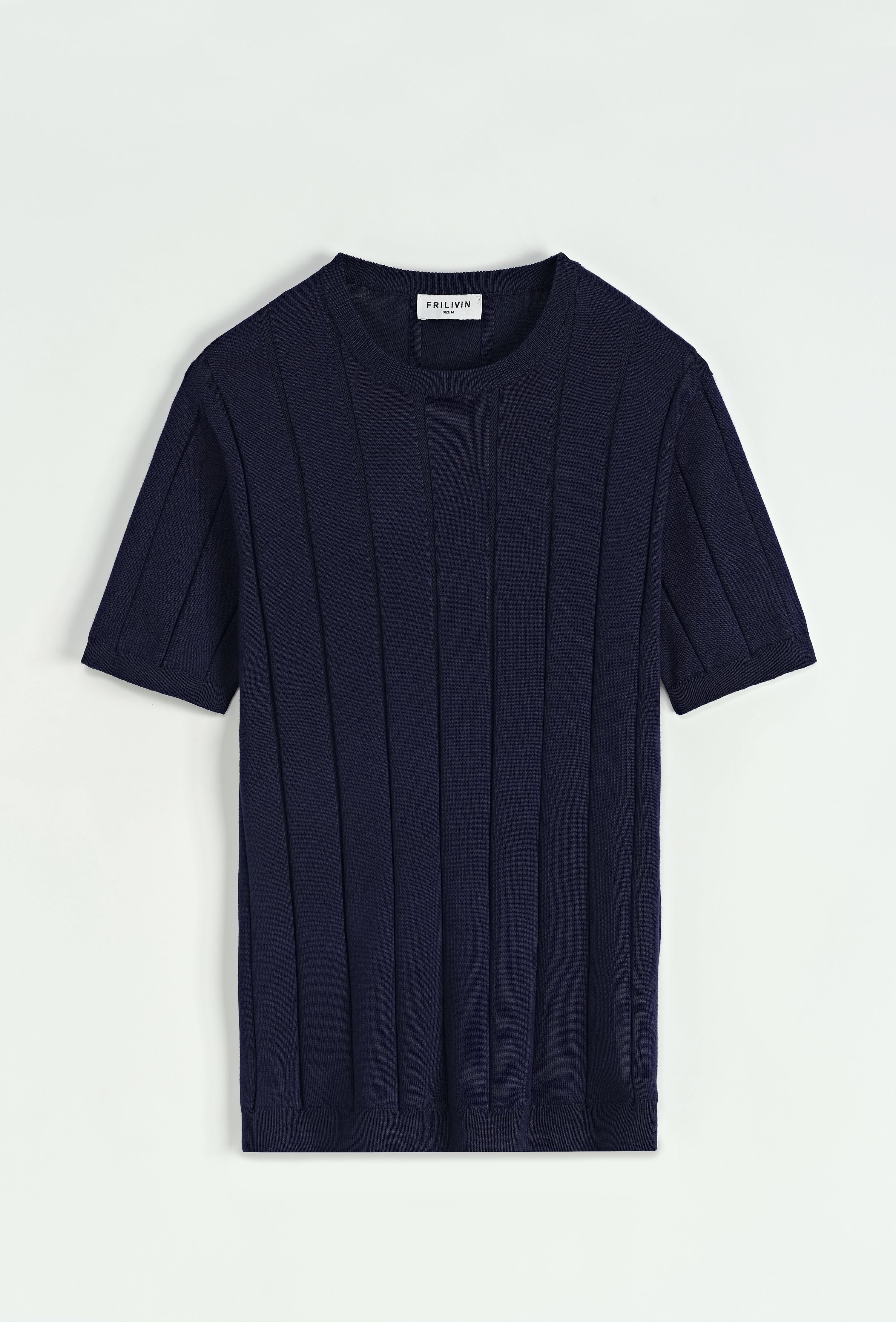 Pull léger avec lignes latérales