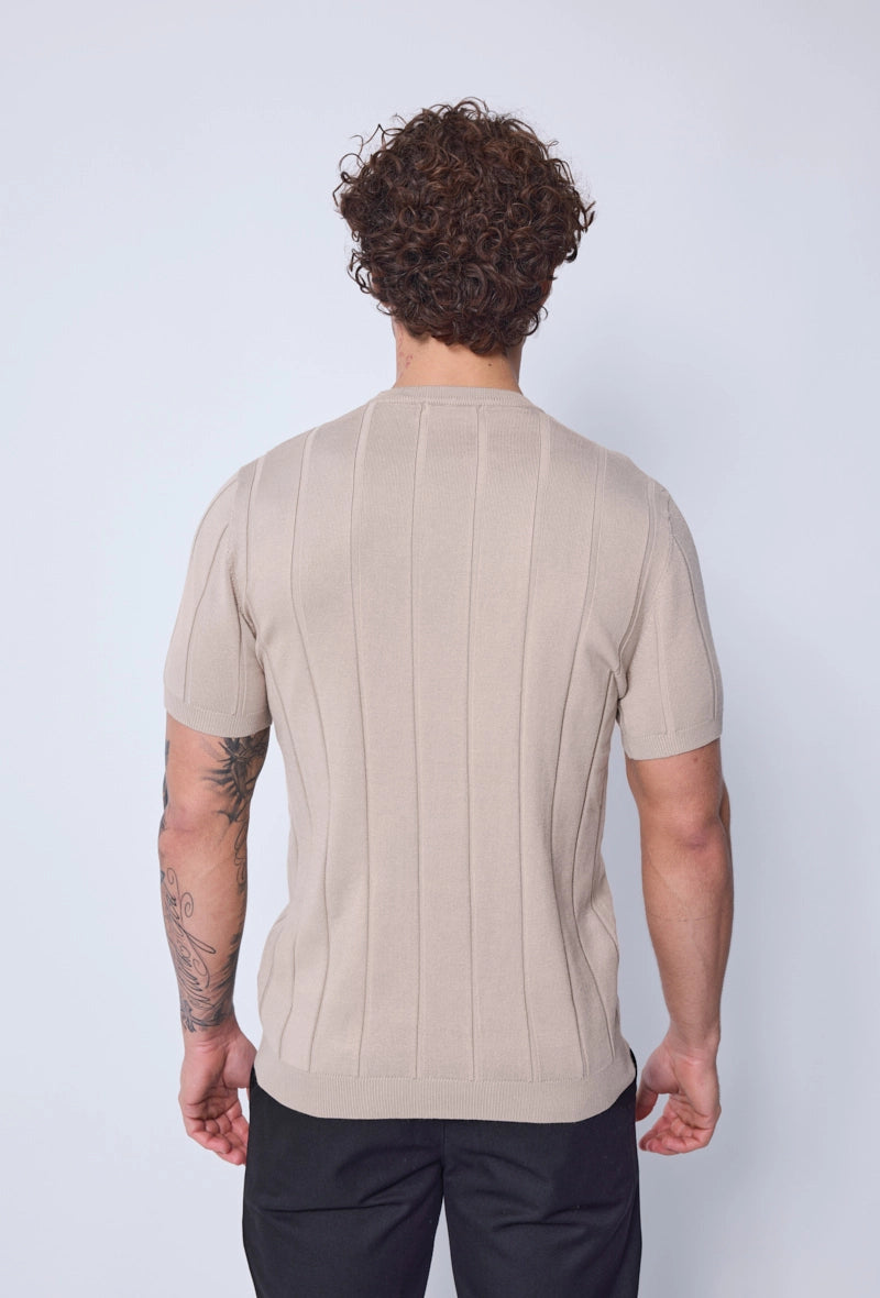 Pull léger avec lignes latérales