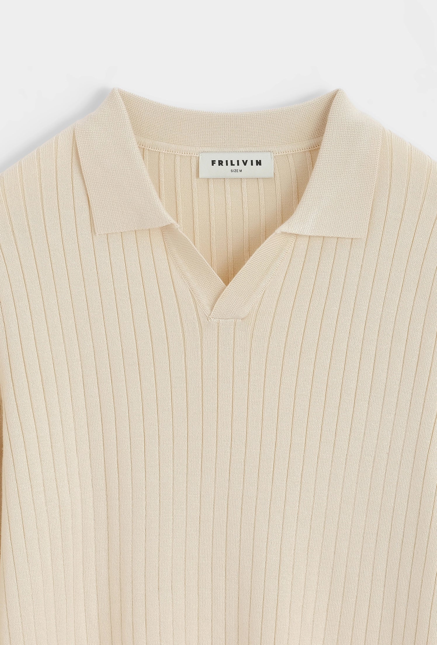 Polo à col en v avec rayures texturées