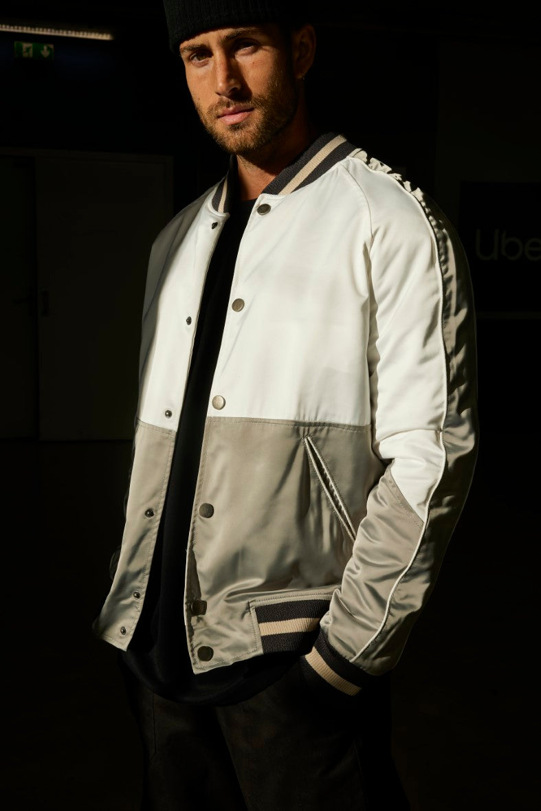 Bomber jacket