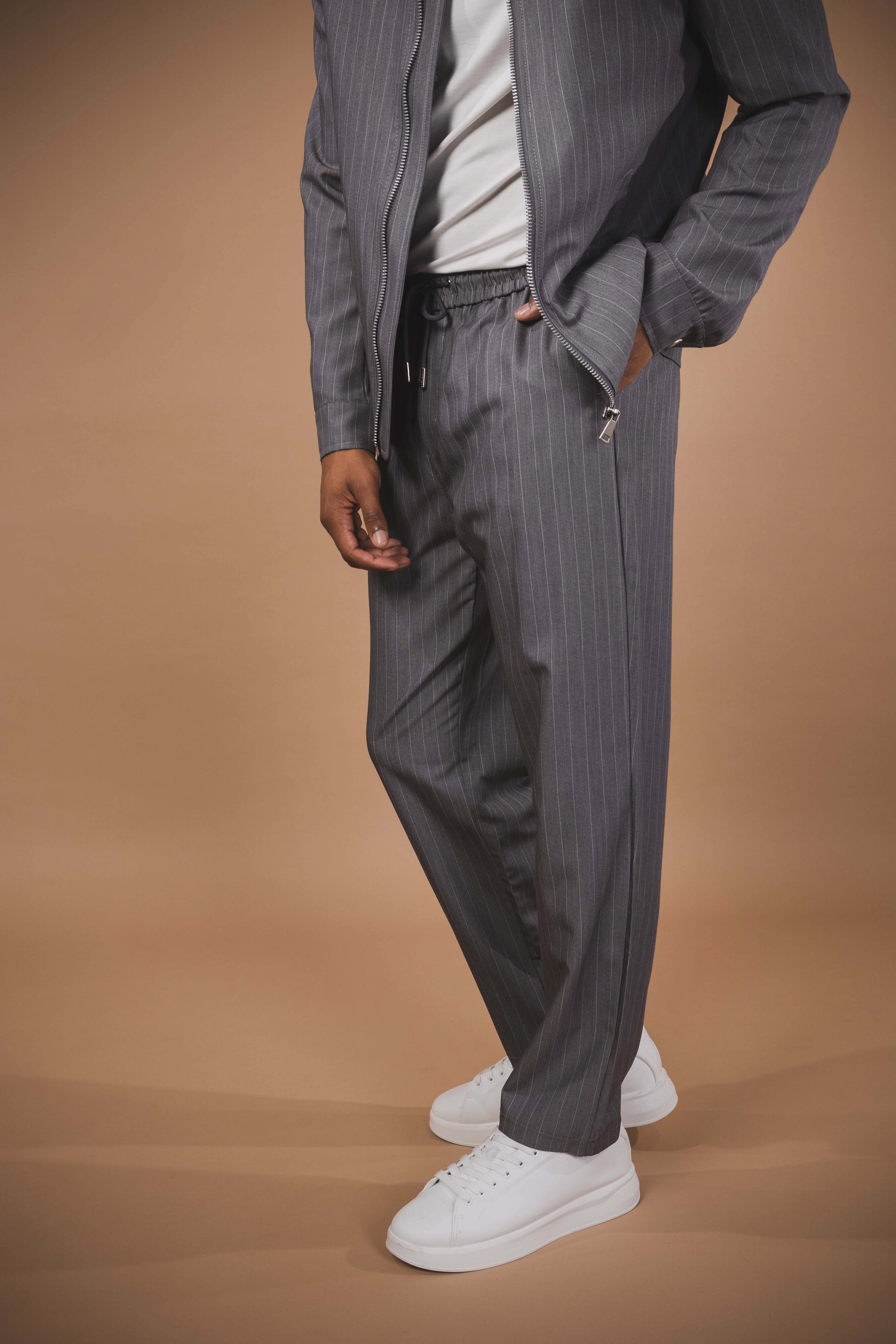 Pantalon à rayures coupe normale