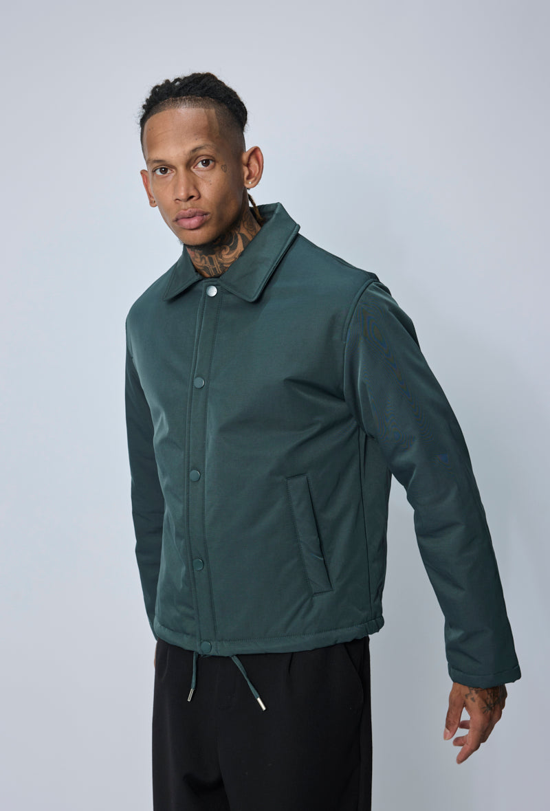 Veste moderne à col pratique et élégante