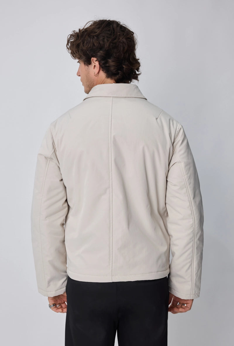 Veste moderne à col pratique et élégante
