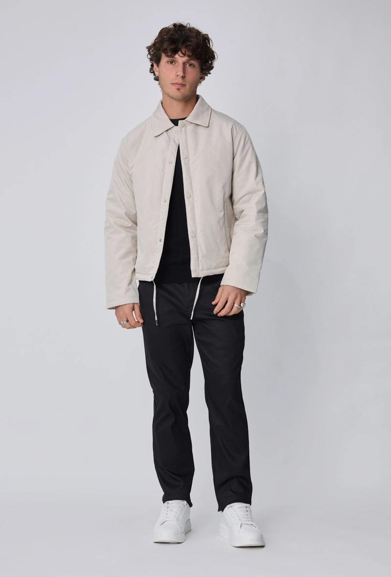 Veste moderne à col pratique et élégante