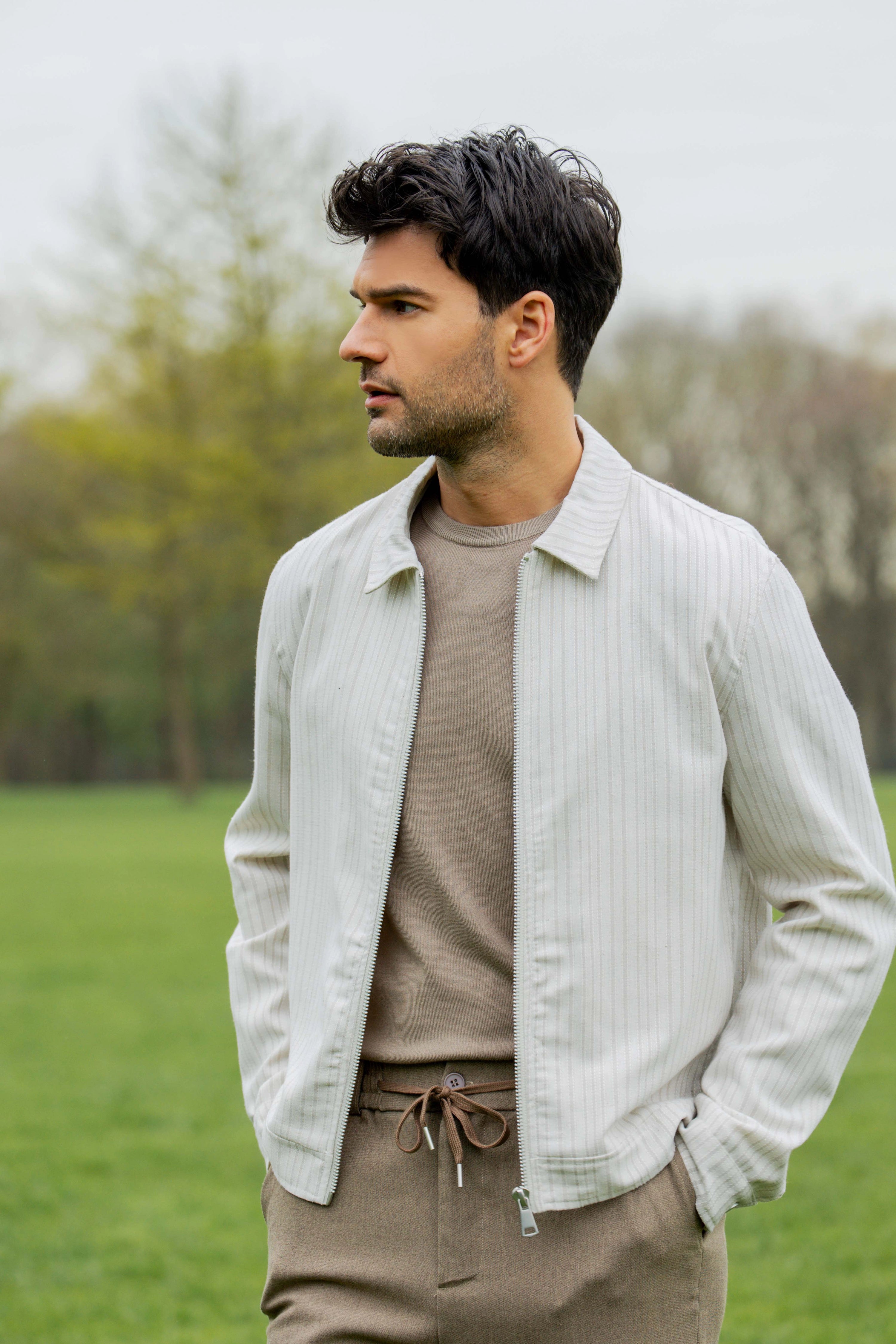 Veste zippée rayée