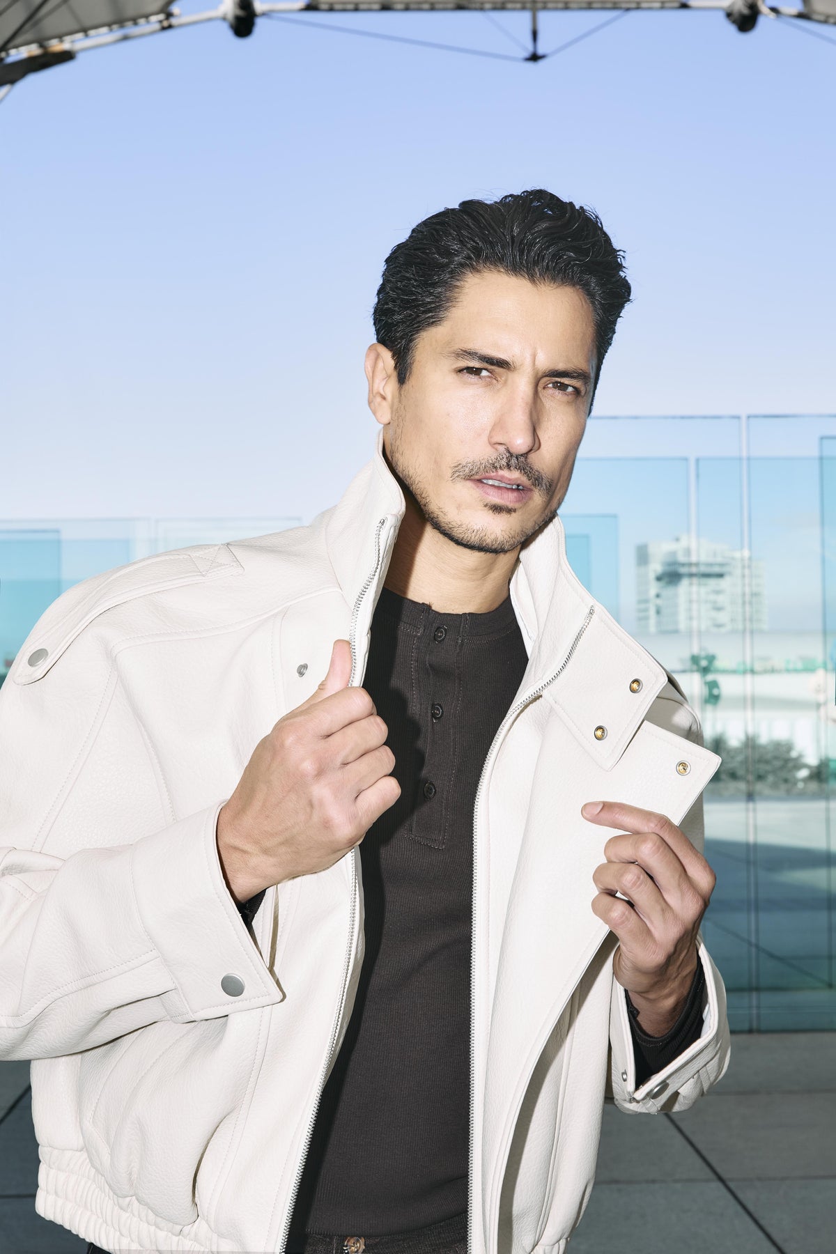 Veste biker col cranté