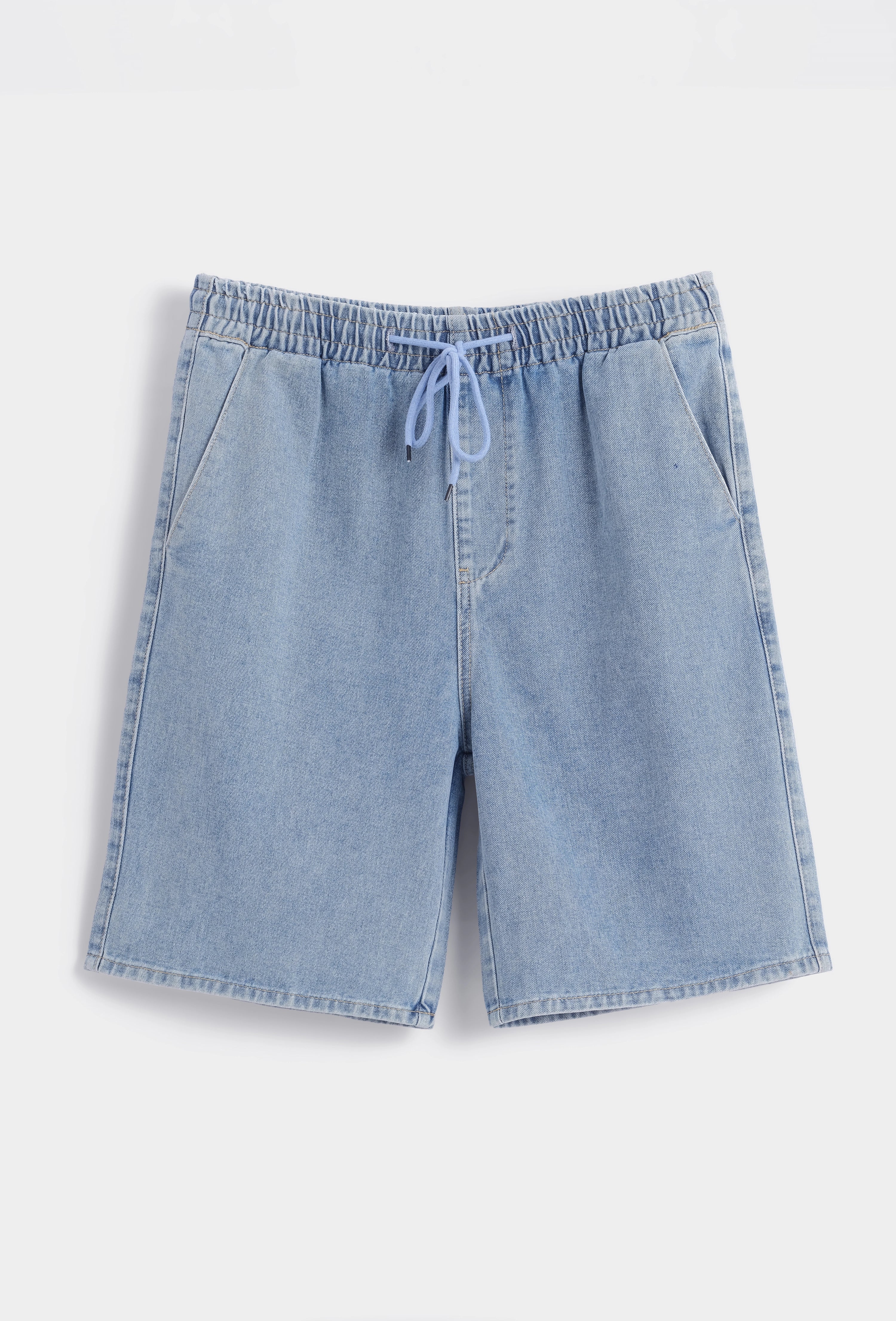 Short style jean